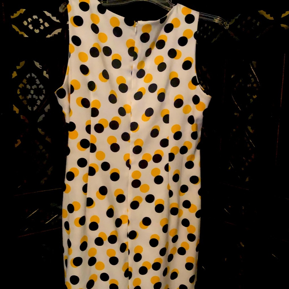 Sleeveless dress